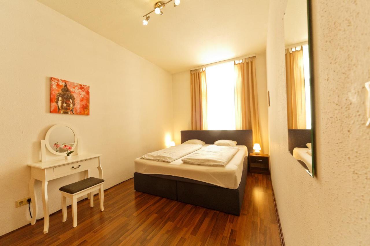 Apartments In Vienna Near Schonbrunn & Westbahnhof - Keyless Check-In Zewnętrze zdjęcie