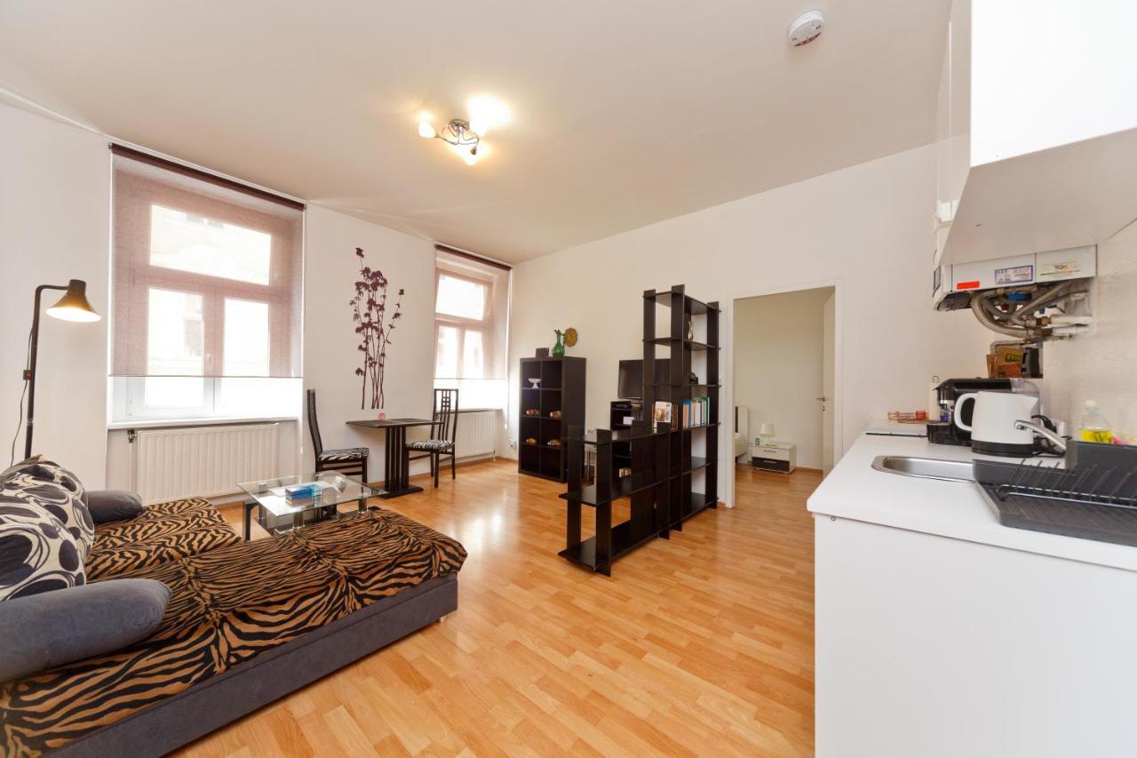 Apartments In Vienna Near Schonbrunn & Westbahnhof - Keyless Check-In Zewnętrze zdjęcie