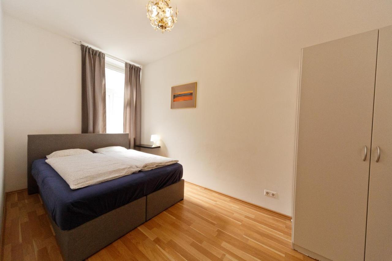 Apartments In Vienna Near Schonbrunn & Westbahnhof - Keyless Check-In Zewnętrze zdjęcie