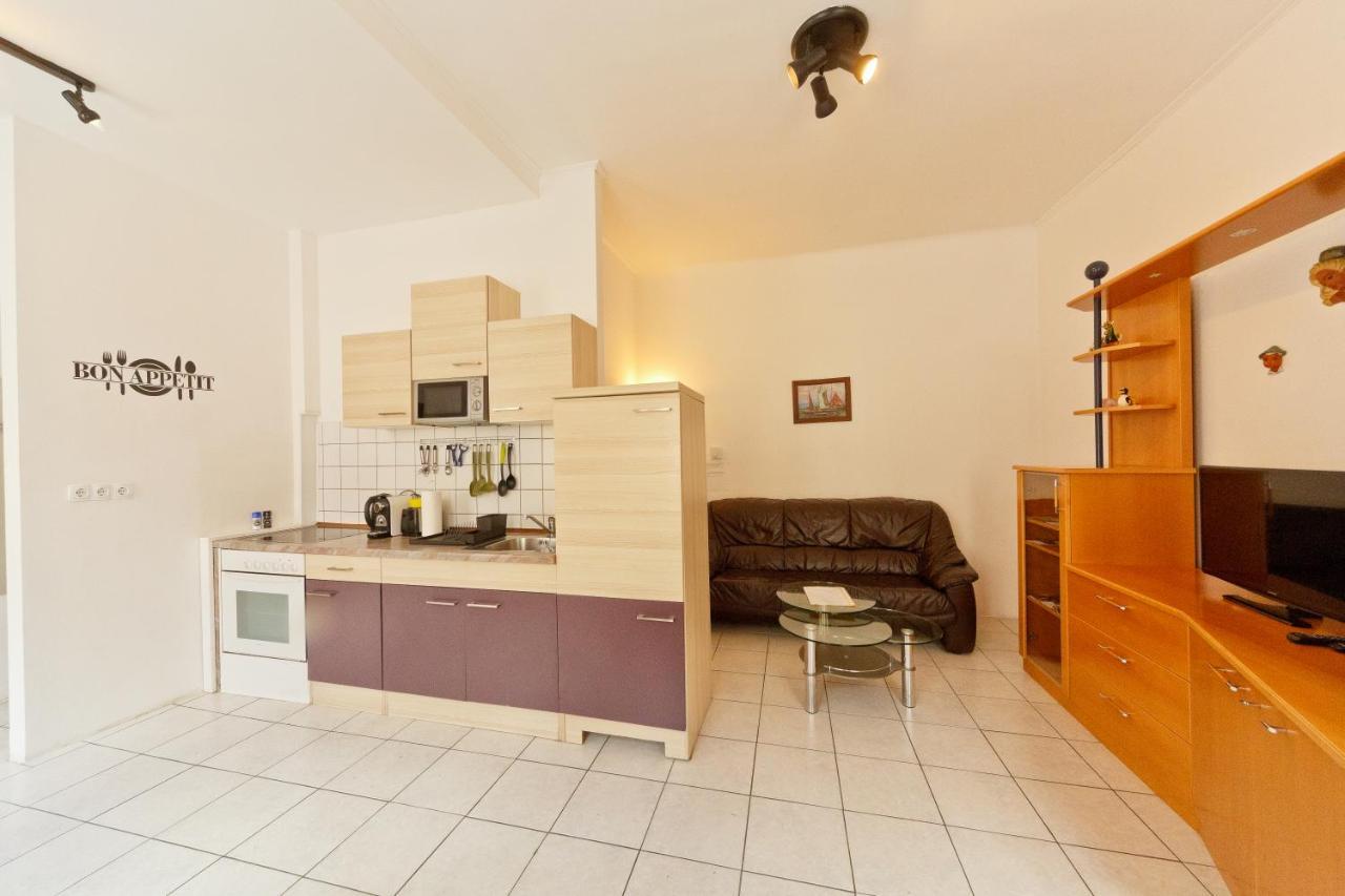 Apartments In Vienna Near Schonbrunn & Westbahnhof - Keyless Check-In Zewnętrze zdjęcie