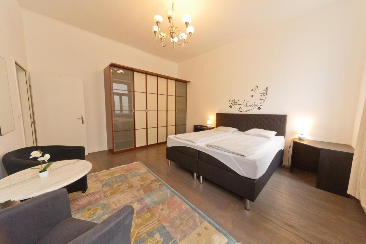 Apartments In Vienna Near Schonbrunn & Westbahnhof - Keyless Check-In Zewnętrze zdjęcie